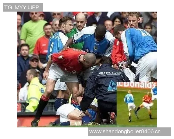 哈兰德铲射破门遭遇重创下身撞击立柱瞬间令人心疼 哈兰德铲射破门遭遇重创下身撞击立柱瞬间令人心疼